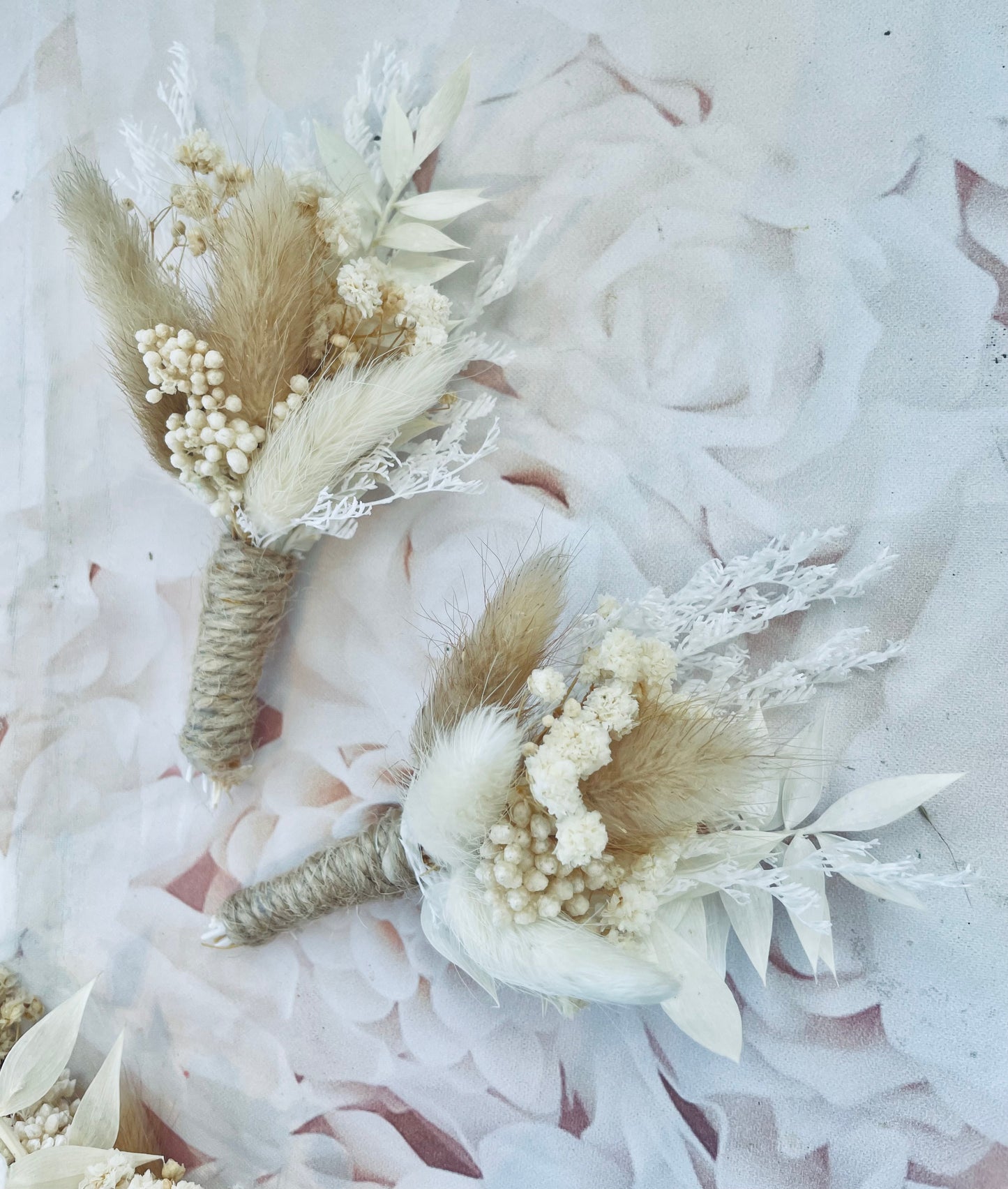 White Dried Flower Head Crown Boutonniere Wedding Corsage Wedding Flowers Groomsmen Boho Buttonhole