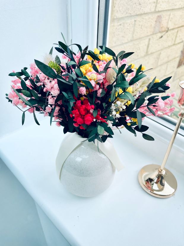 Centerpiece Flowers with vase Gift for teacher Mini Dried Flower Bouquet Gift for Her Home Decor Birthday Gift Decor Gift Gypsophila