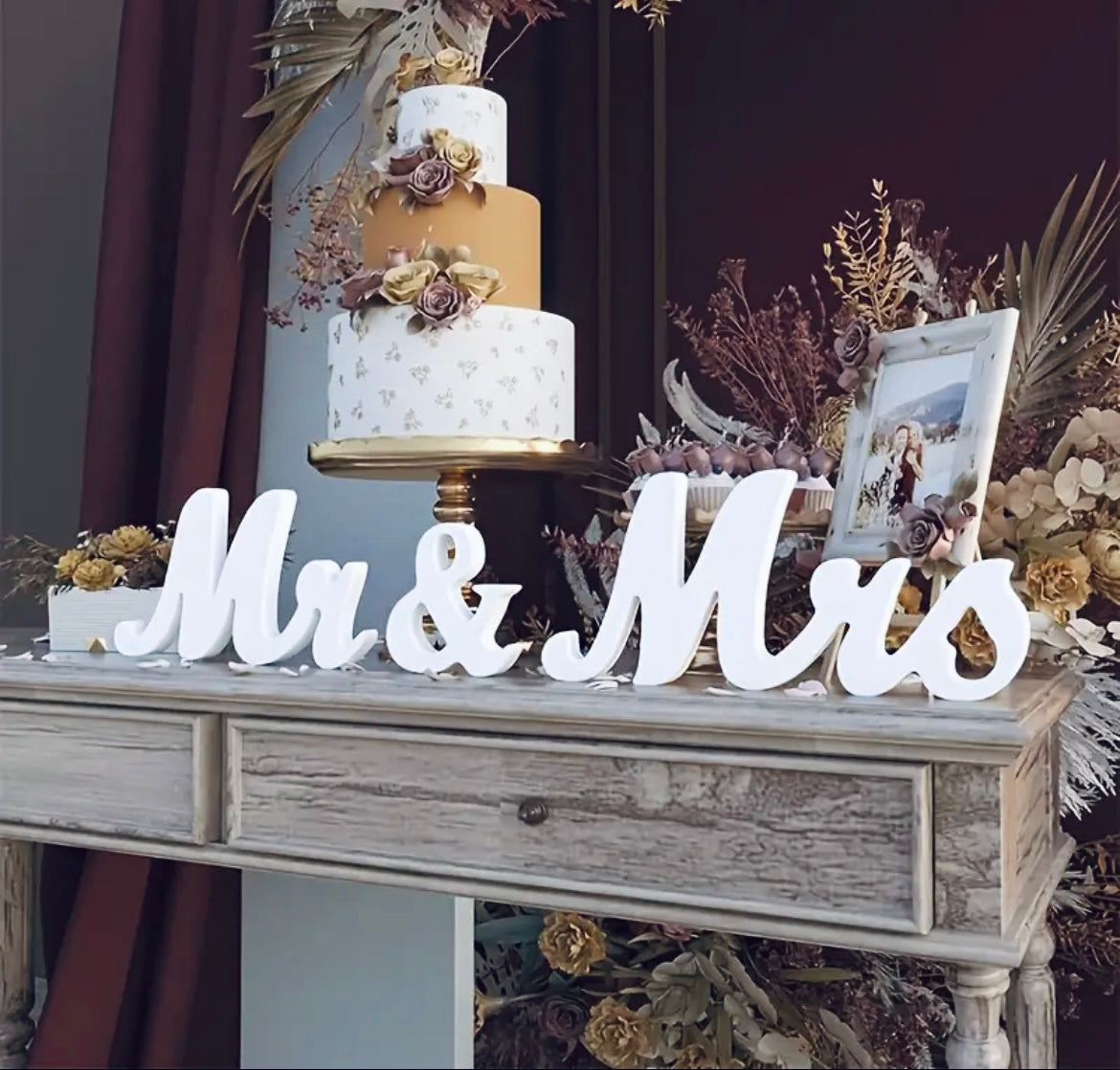 Mr and Mrs Sign Table Signs for Wedding Mr & Mrs Wood Wedding Sign Wood Mrs Sign for Table Wedding Wood Sign Wedding Table Decoration Rustic