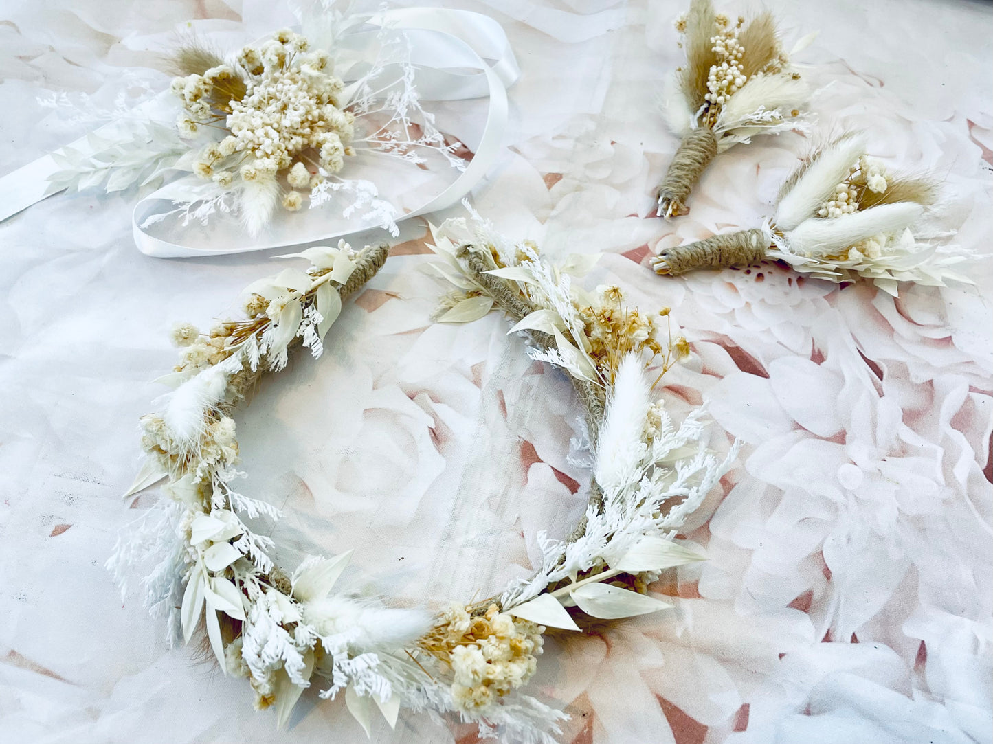 White Dried Flower Head Crown Boutonniere Wedding Corsage Wedding Flowers Groomsmen Boho Buttonhole