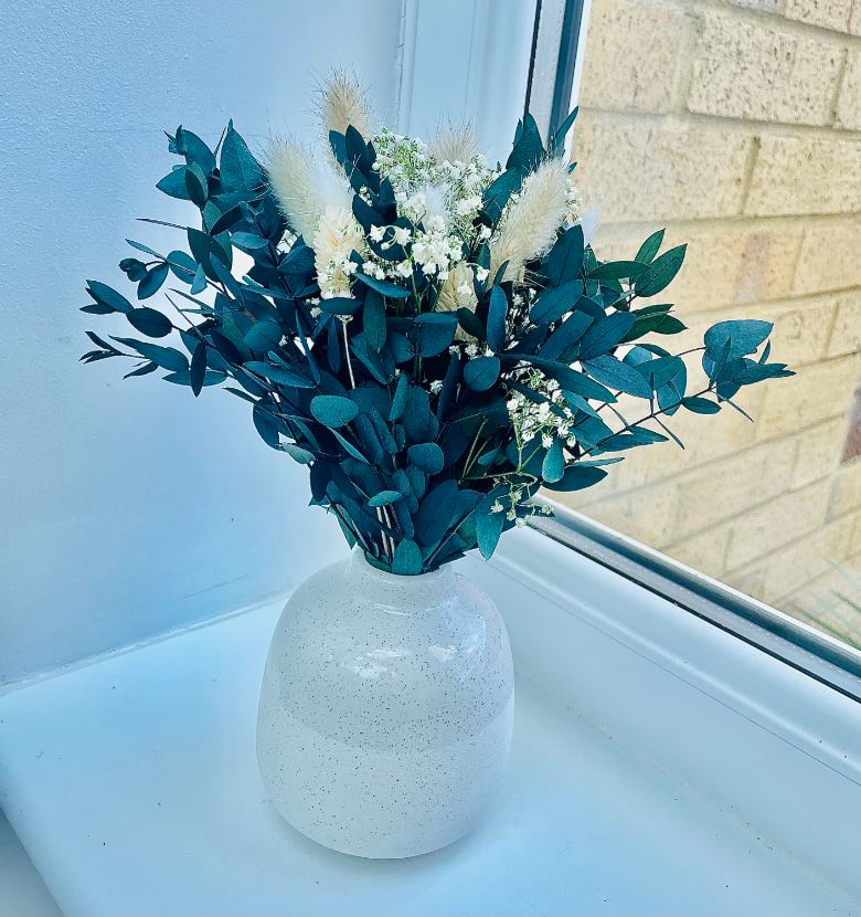 Centerpiece Flowers with vase Gift for teacher Mini Dried Flower Bouquet Gift for Her Home Decor Birthday Gift Decor Gift Gypsophila