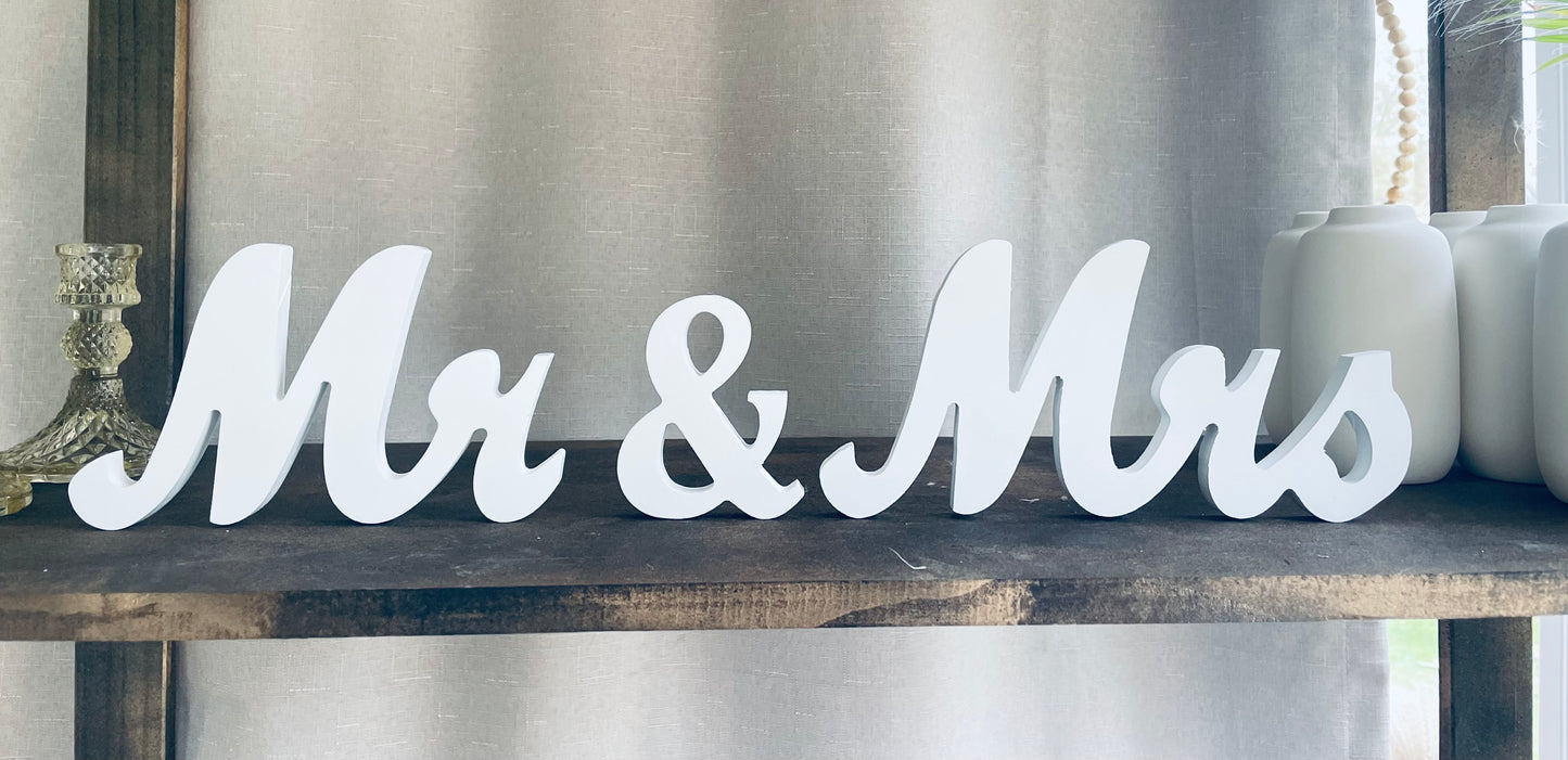 Mr and Mrs Sign Table Signs for Wedding Mr & Mrs Wood Wedding Sign Wood Mrs Sign for Table Wedding Wood Sign Wedding Table Decoration Rustic