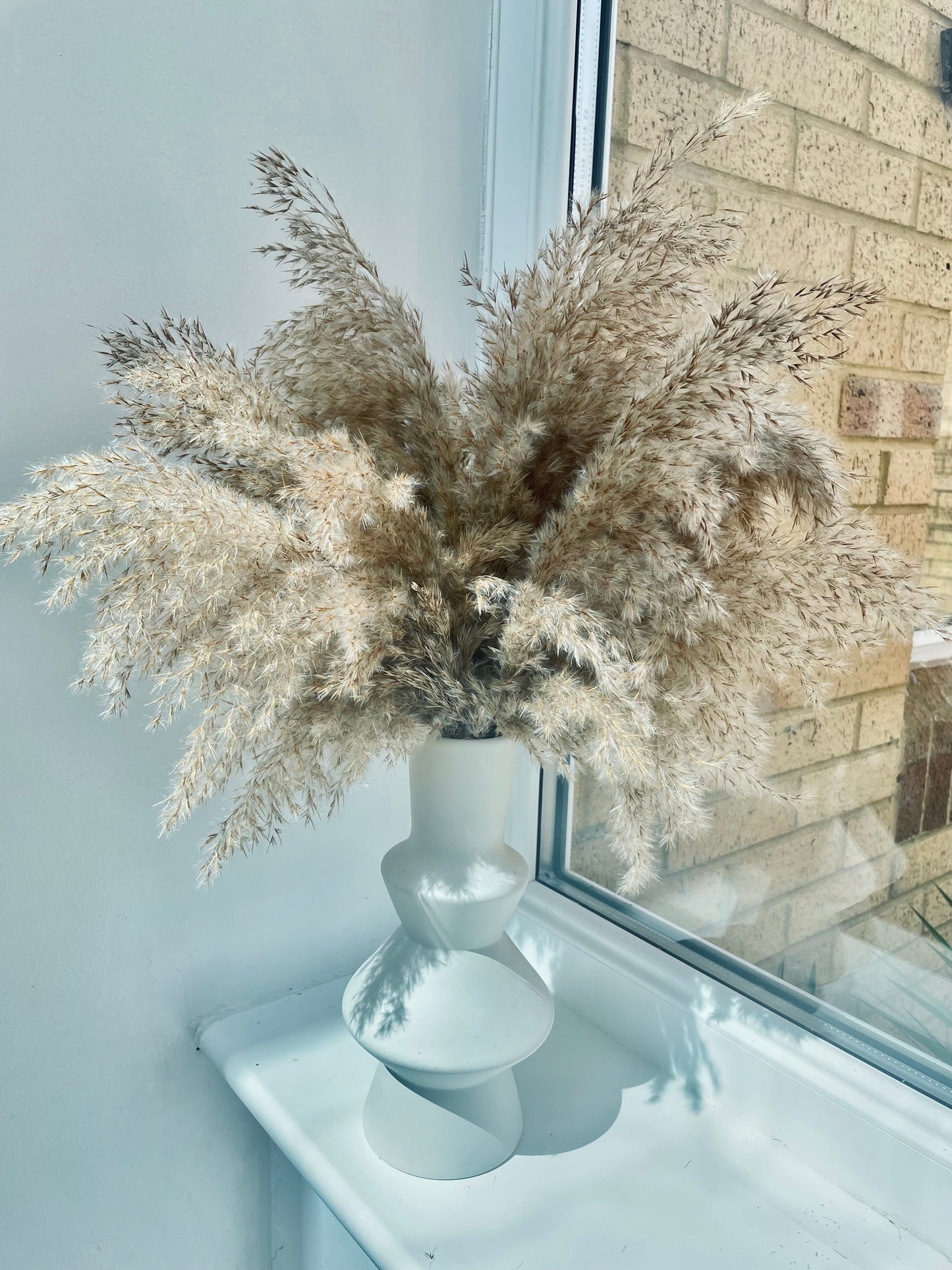 Beautiful Fluffy Brown Pampas Grass with Vase/ Pampass grass bouquet/ Table Decoration / Wedding Boho Home Decor UK