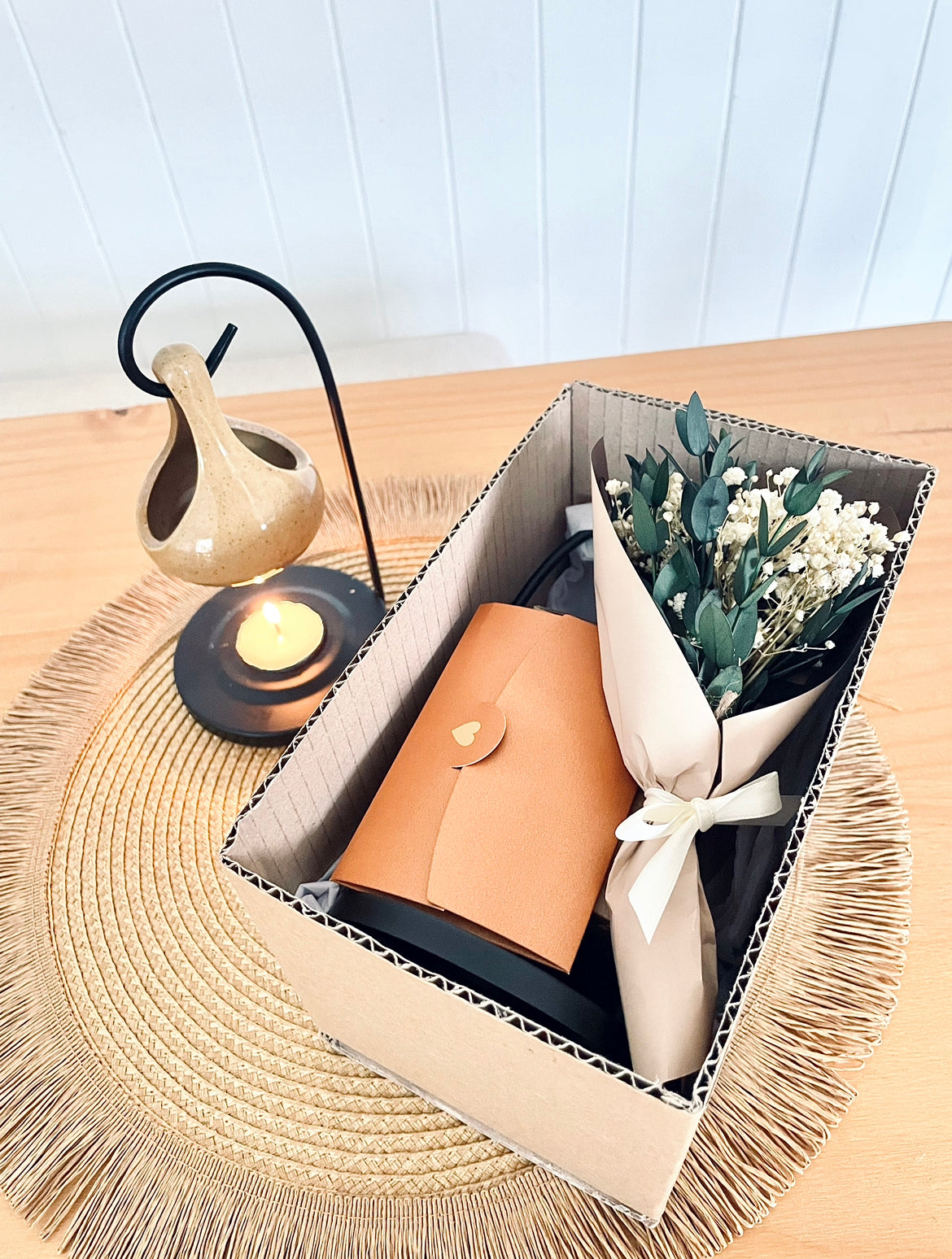 GIFT SET Tear Drop Tea Light Holder Wax Melt Burner with Flowers an Card