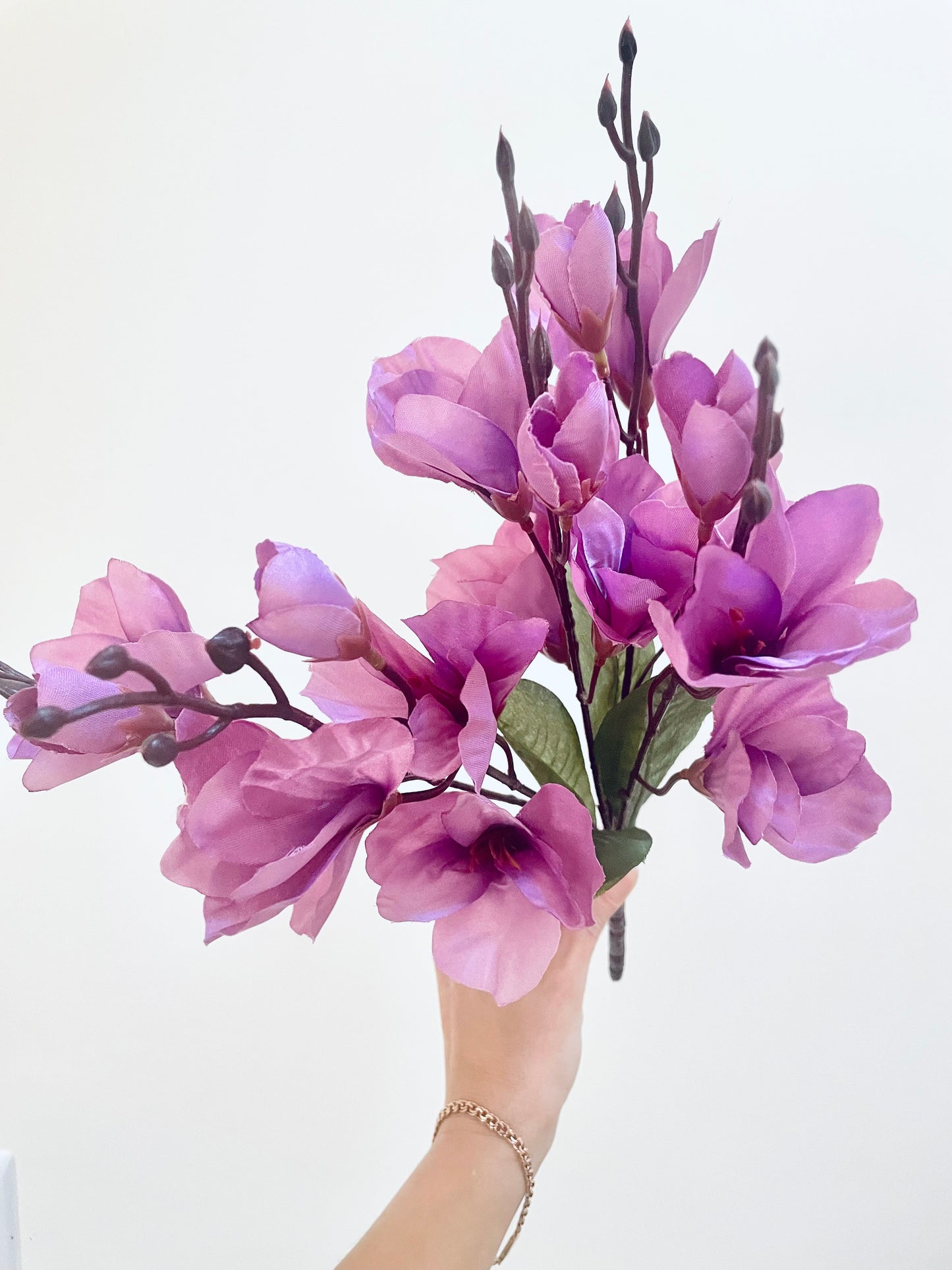 Artificial Magnolia Flower Bouquet - 20 Heads Silk Flowers for Home Decor Living Room Centerpiece Wedding Bridal Bouquet Party Table decor