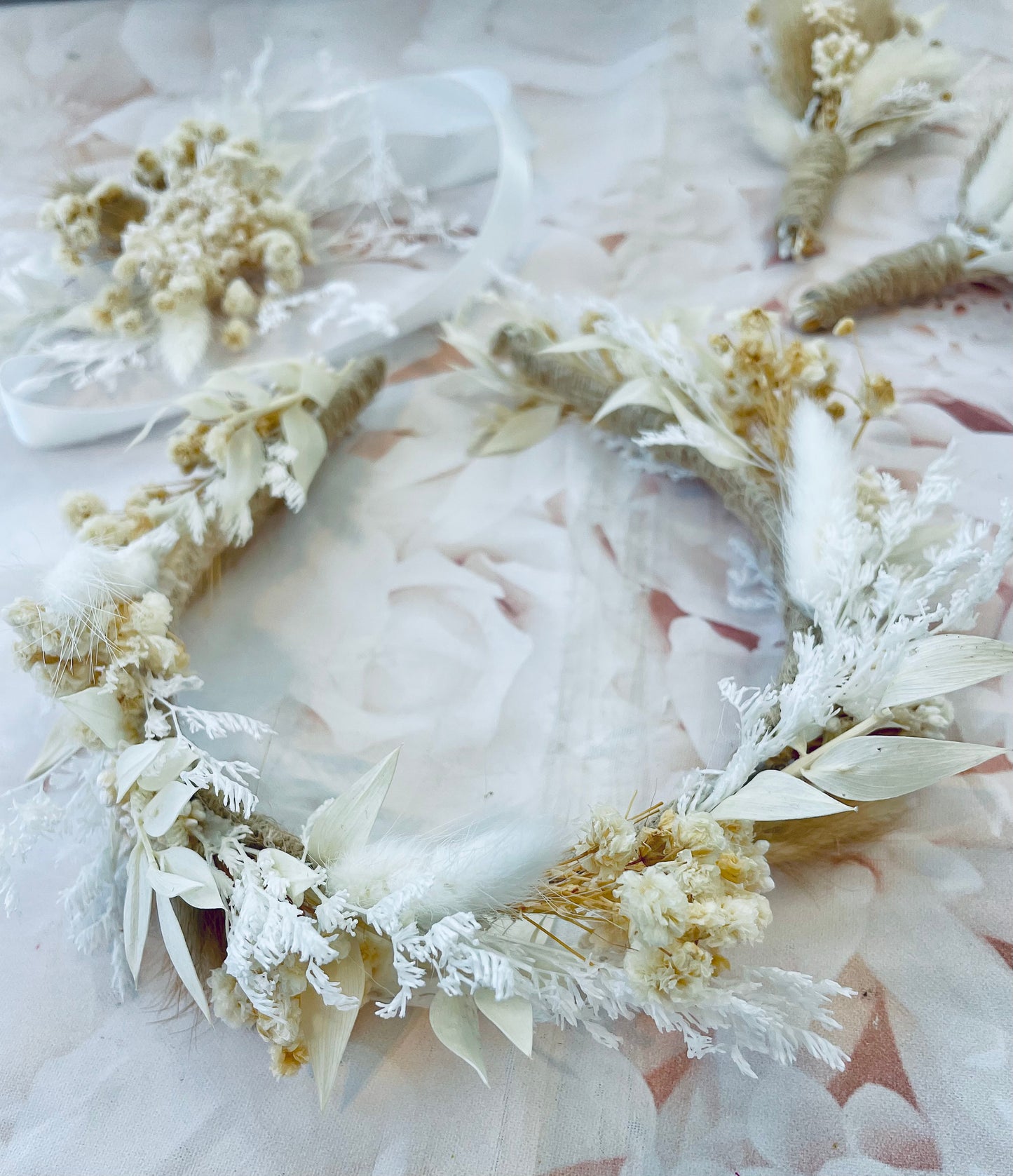 White Dried Flower Head Crown Boutonniere Wedding Corsage Wedding Flowers Groomsmen Boho Buttonhole