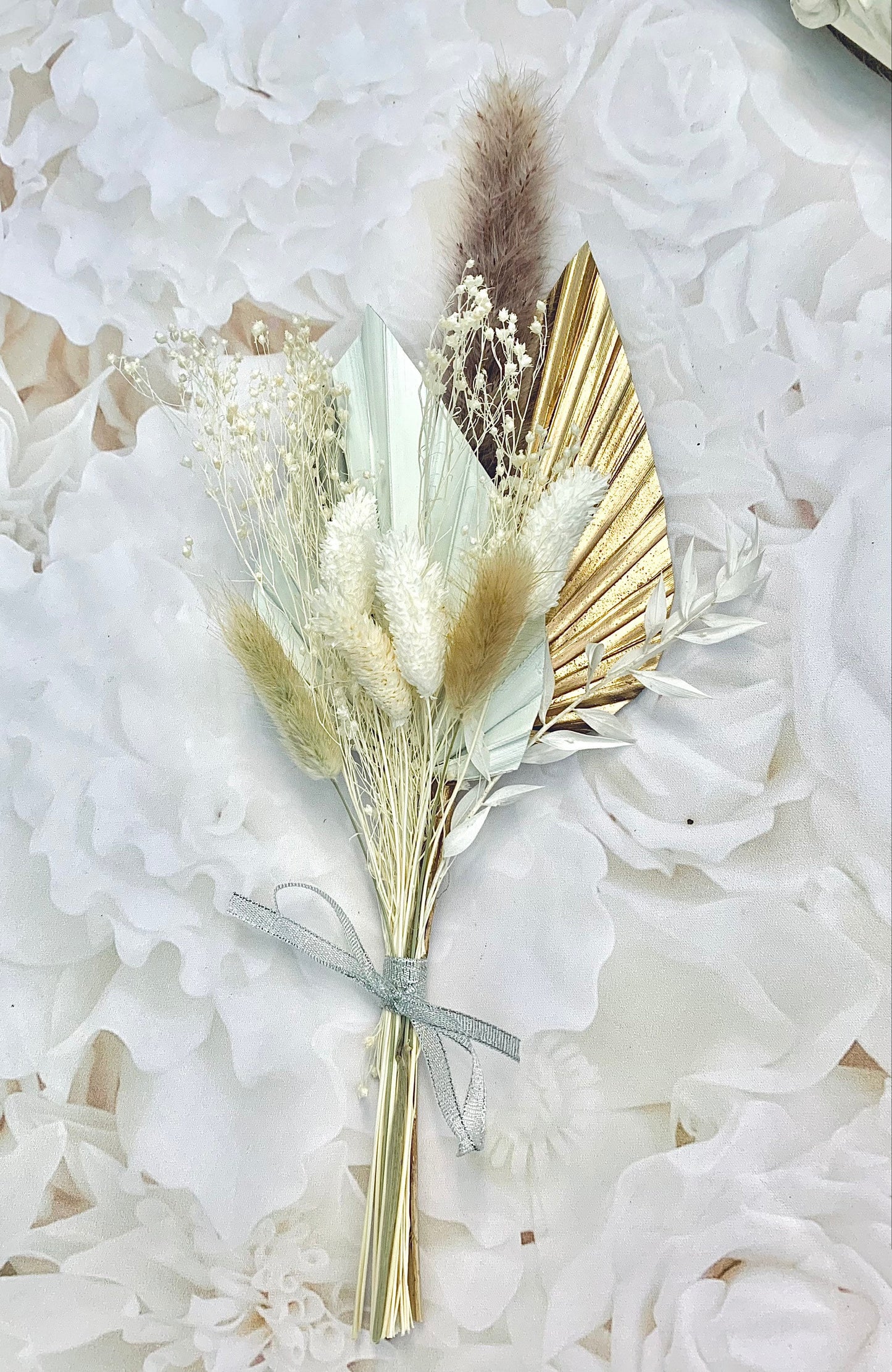 Palm Spear Dried Flowers Bouquet Cake Topper / letterbox dried flowers / dried flower cake topper / pampas cake topper