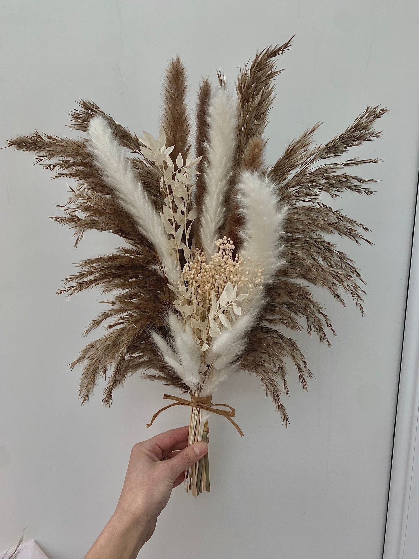 Natural Pampas Bouquet / pampass grass arrangement / dried flower arrangement/ gift for her, boho decor, wedding flowers / mixed pampas grass