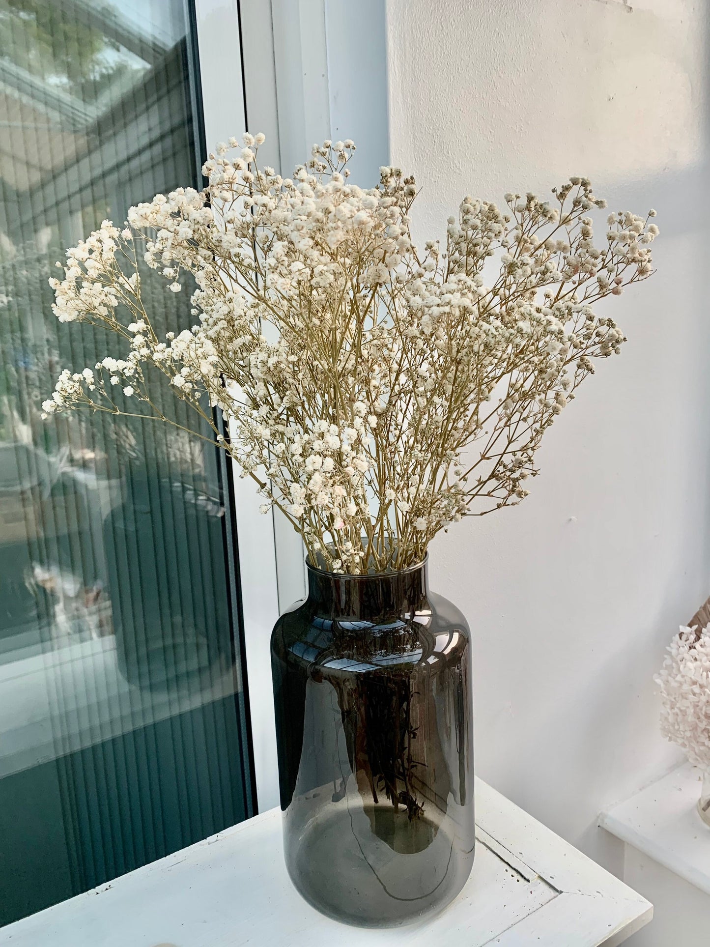 Preserved white dried Gypsophila /Black Glass Vase/ bud vase / vase for flowers/ gypsophila bouquet /home decor / dried flower gifts
