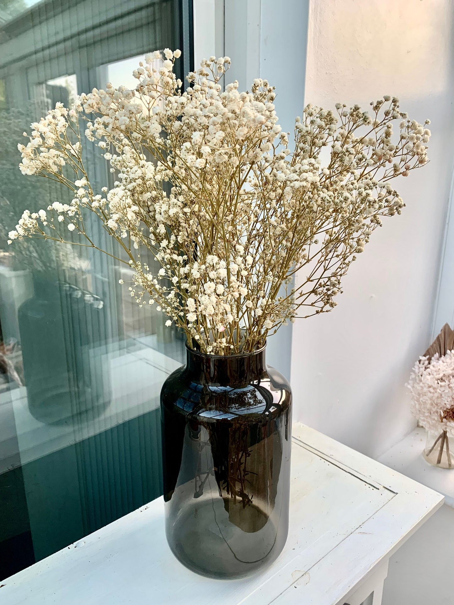Preserved white dried Gypsophila /Black Glass Vase/ bud vase / vase for flowers/ gypsophila bouquet /home decor / dried flower gifts