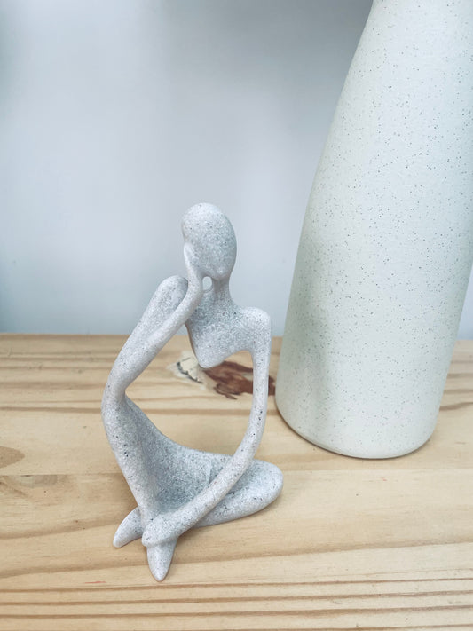 Resin Character Figurine Minimalistic Abstract Thinker People Sculpture Home Office Desk Decor Bookshelf Decor Gift For her Thinker