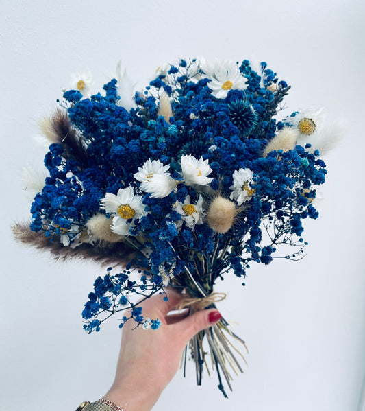 Blue Bouquet with Dried Daisies – Elegant, Handcrafted Flower Arrangement – Perfect for Home Decor, Weddings, or Special Occasions
