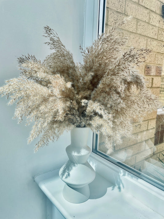 Beautiful Fluffy Brown Pampas Grass with Vase/  Pampass grass bouquet/ Table Decoration /  Wedding Boho Home Decor UK