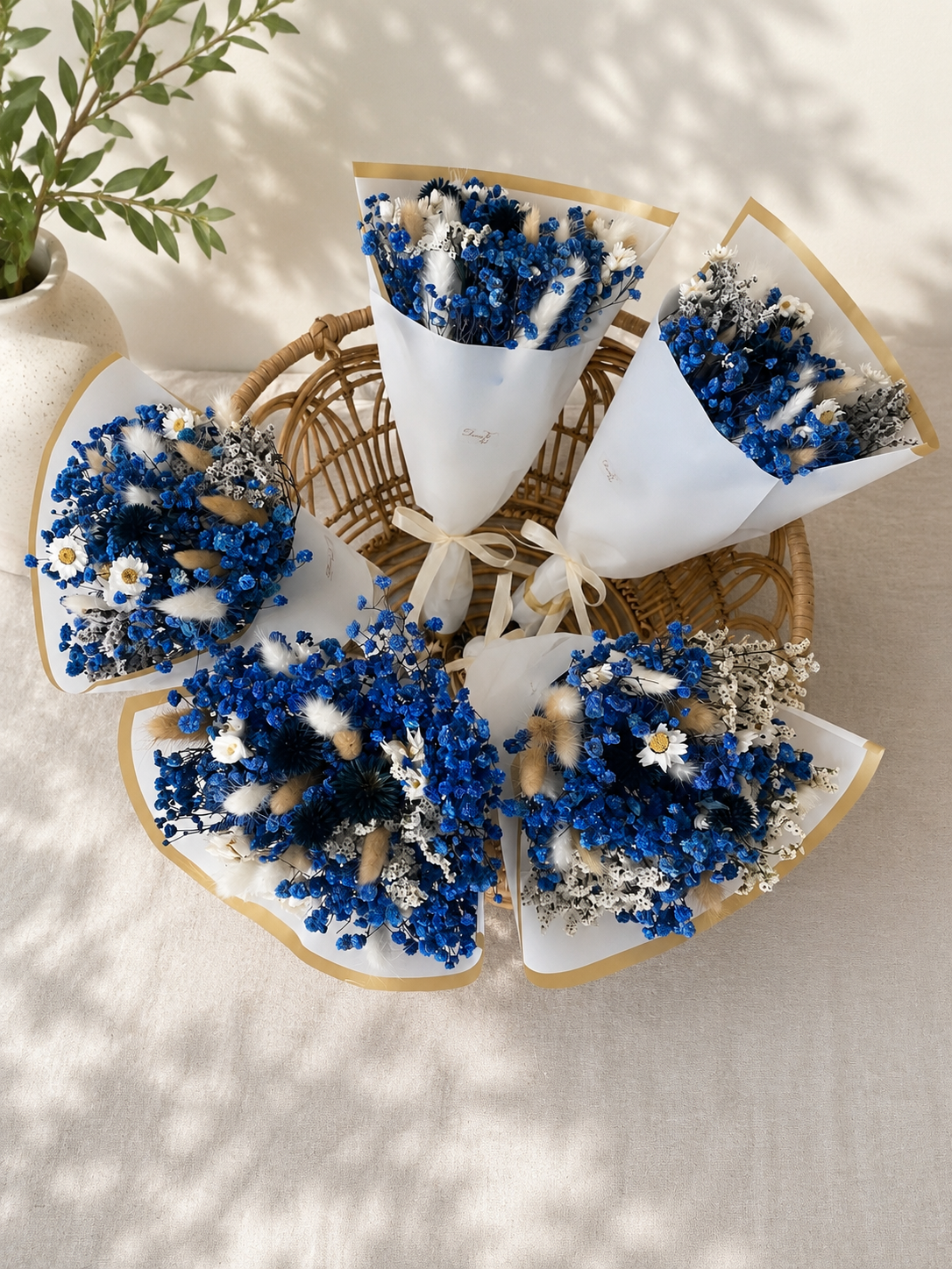 Blue Bouquet with Dried Daisies – Elegant, Handcrafted Flower Arrangement – Perfect for Home Decor, Weddings, or Special Occasions