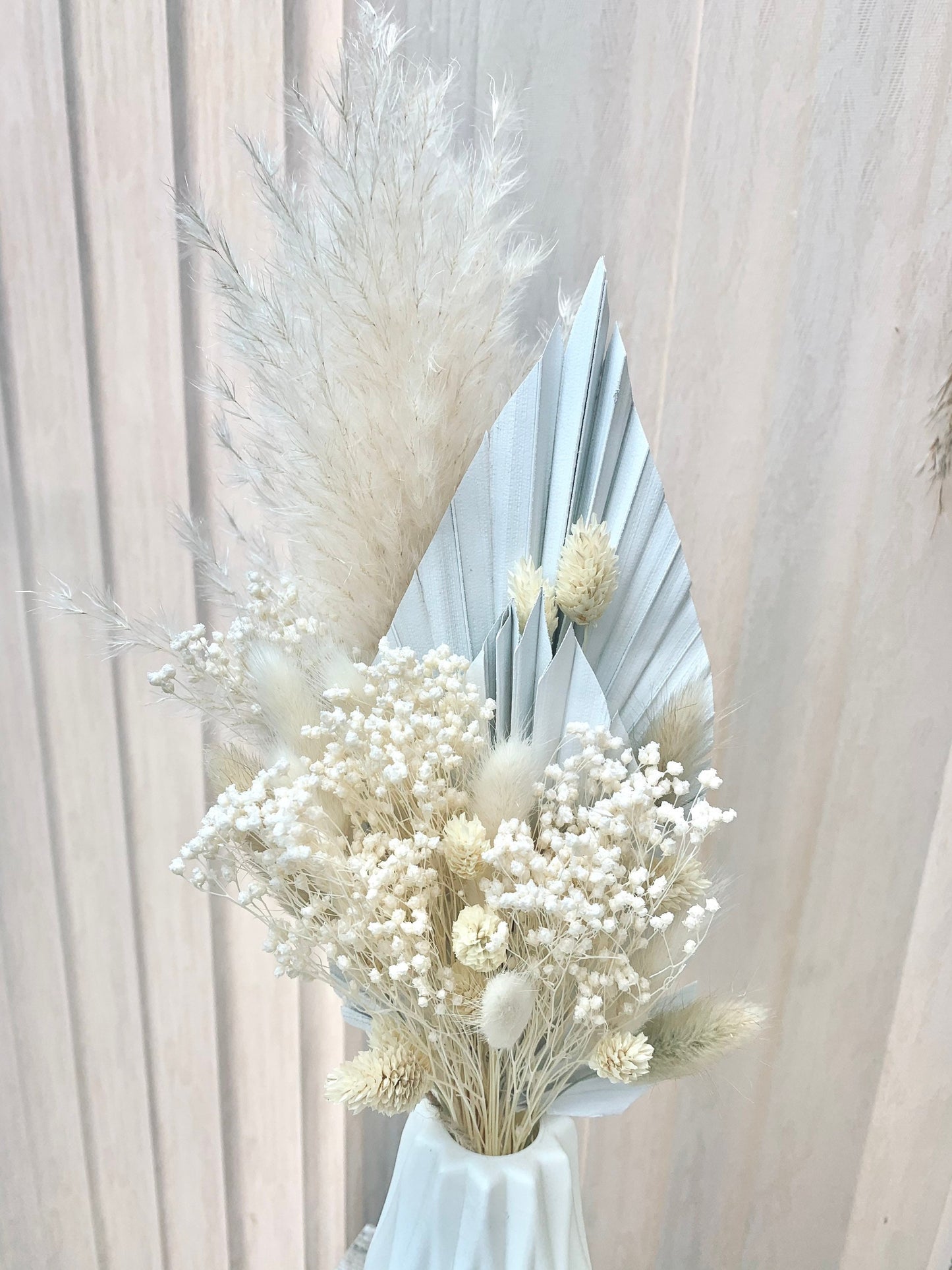 White Dried flower bouquet palm spears / pampas bouquet/ white bouquet / Bunny tails/ Valentines bouquet / pampass bouquet/ cake topper